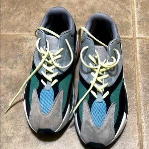 Tennis shoes w/ leather & cloth top